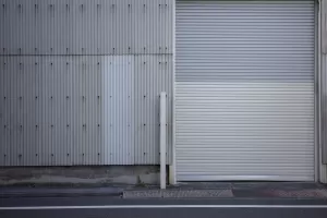 Топ-5 наиболее популярных материалов для гаражных ворот