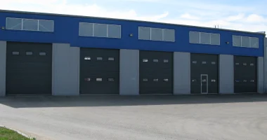 особенности Защитные роллеты на окна и двери