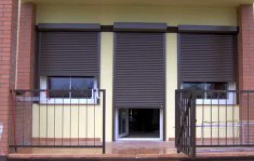 Защитная роллета