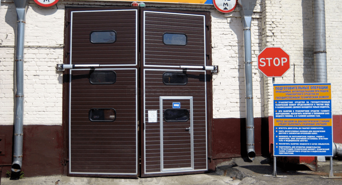 ангарные распашные ворота